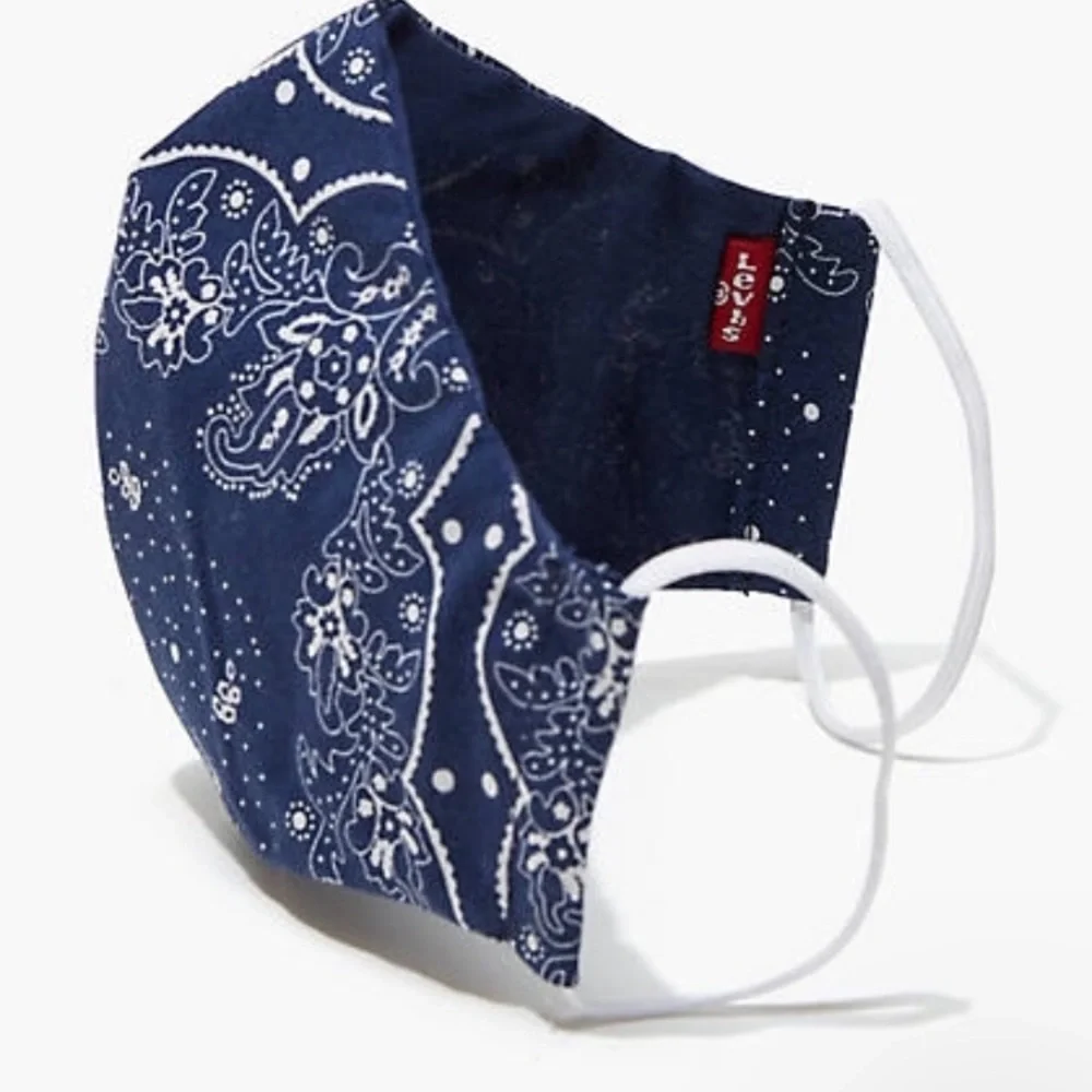 NEW Levi's Reusable Reversible Printed Face mask